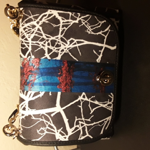 Ohmai Made in Italy Eco-Leather Reversible Clutch With Detachable Strap - Picture 1 of 5